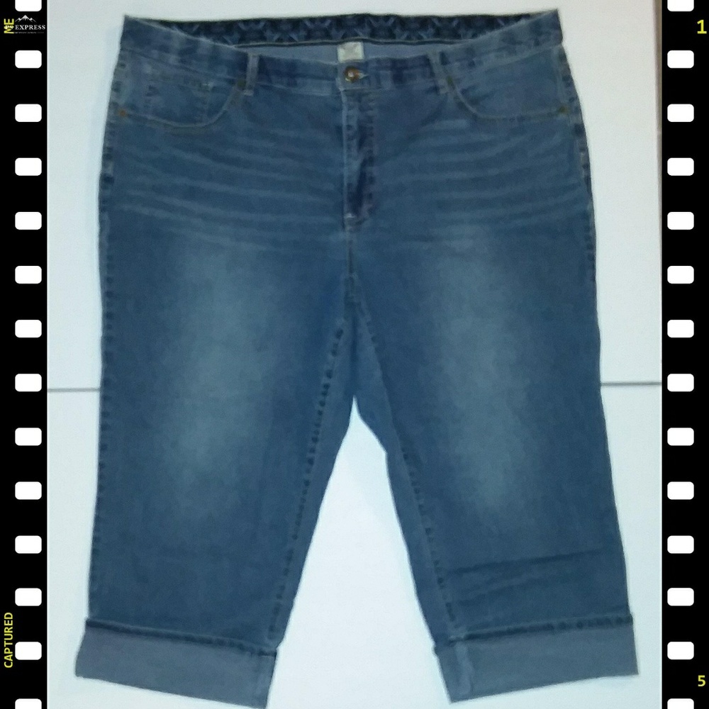 Faded Glory Capri Jeans